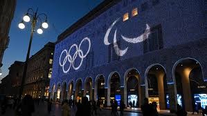 布鲁克林道奇与纽约巨人同时宣布搬迁至加州，标志着大联盟版图正式西扩