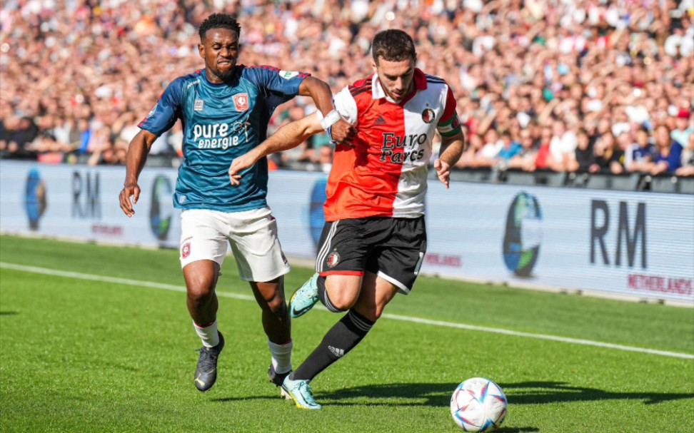 和更贴近球 和更贴近球