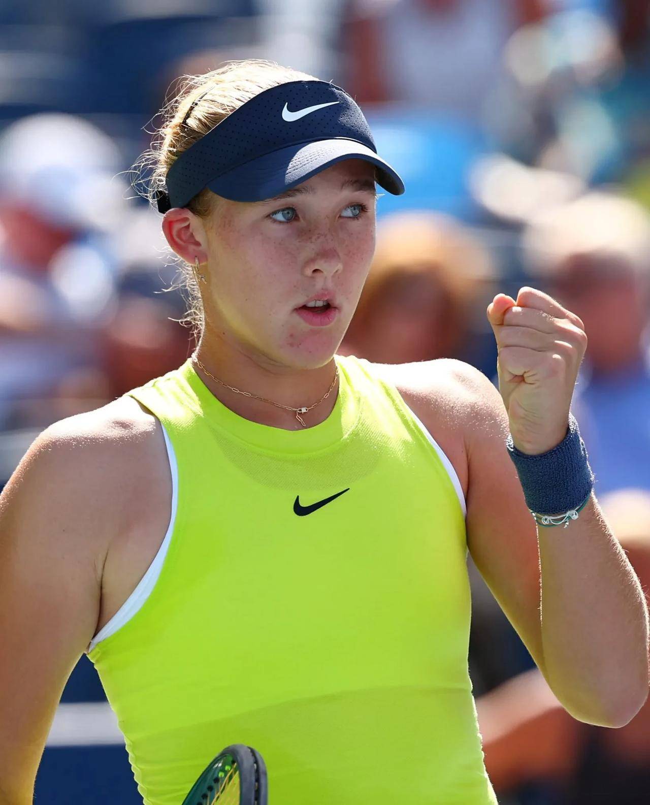 正是因为他 正是因为他